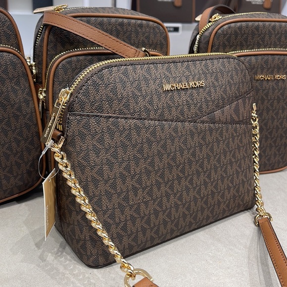 MICHAEL KORS Jet Set Medium Logo Dome Satchel Crossbody
Brown
NWT - Picture 2 of 16